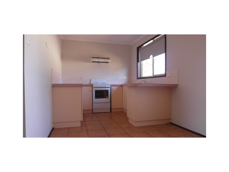 6/2 Lazarus Crescent, Queanbeyan NSW 2620