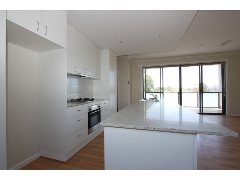 3/5 McKeahnie Street, Queanbeyan NSW 2620