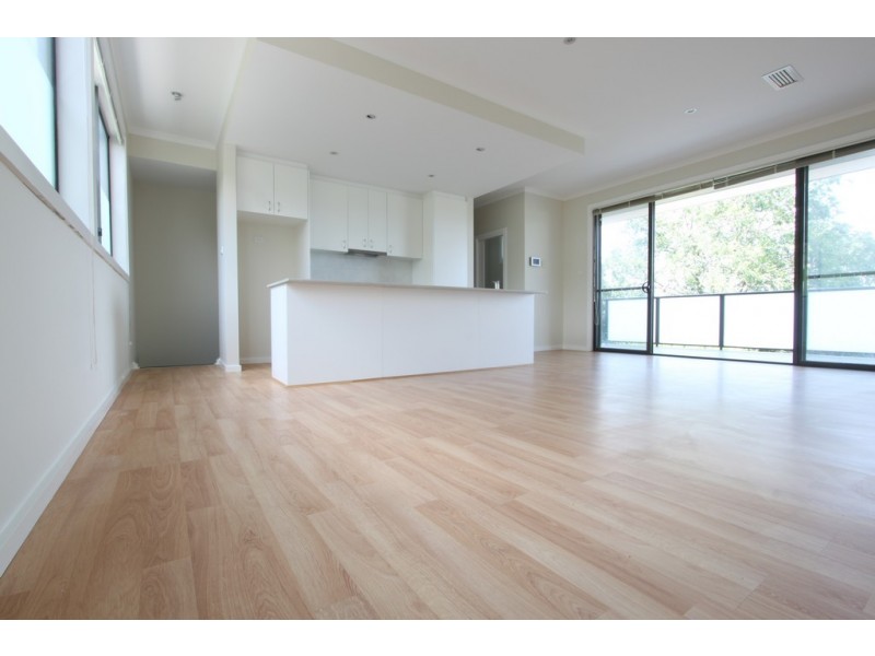 3/5 McKeahnie Street, Queanbeyan NSW 2620