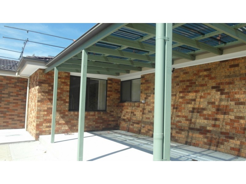 12 Candlebark Road, Queanbeyan NSW 2620