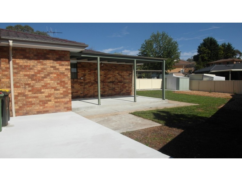 12 Candlebark Road, Queanbeyan NSW 2620
