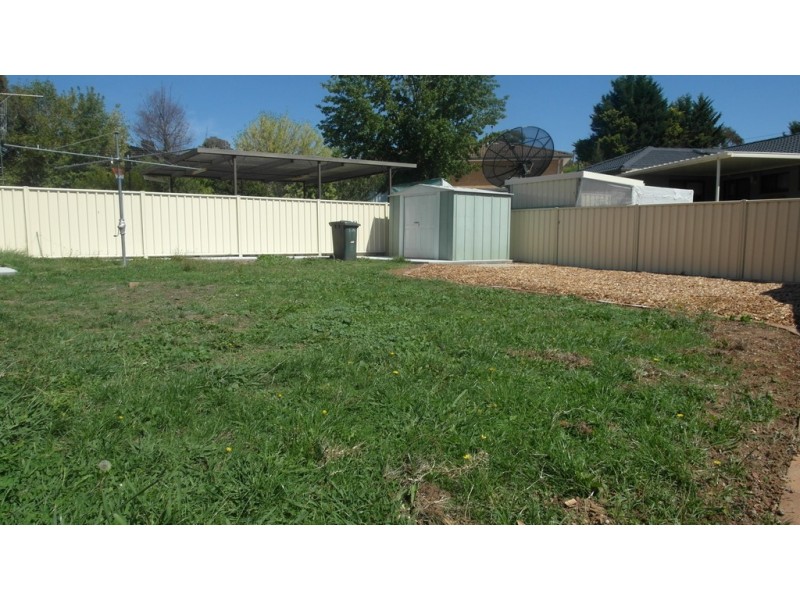 12 Candlebark Road, Queanbeyan NSW 2620
