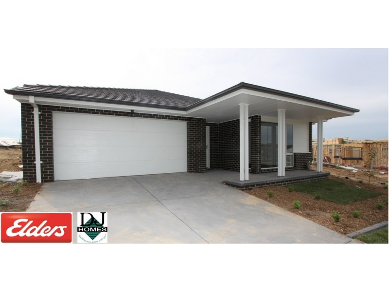 16 Rockley Parade, Googong NSW 2620