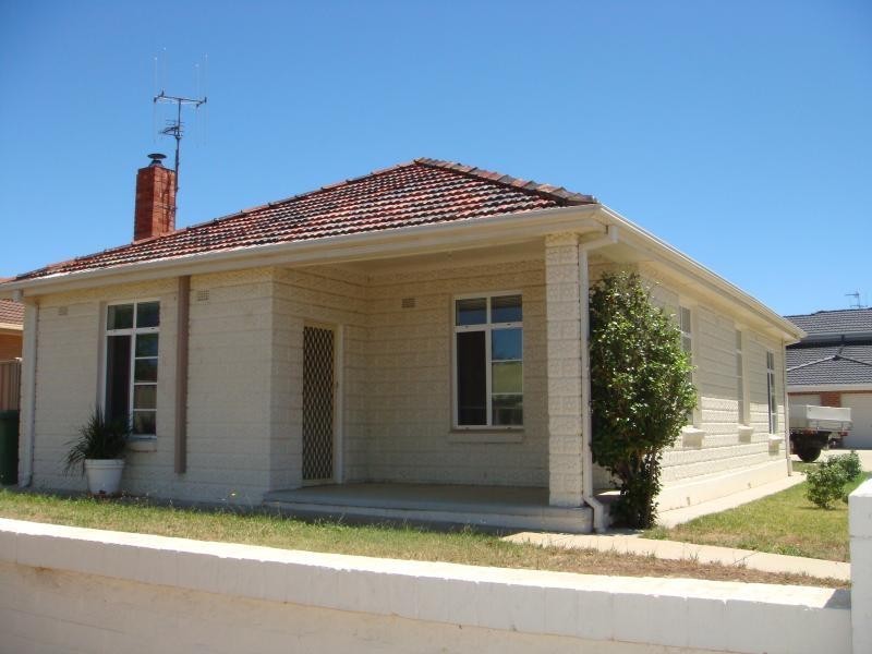 1/9 Morton Street, Queanbeyan NSW 2620
