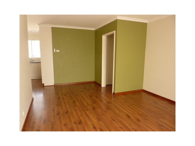 4/18 Broughton Place, Queanbeyan NSW 2620