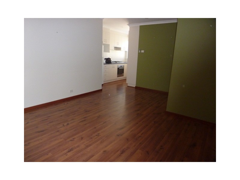 4/18 Broughton Place, Queanbeyan NSW 2620