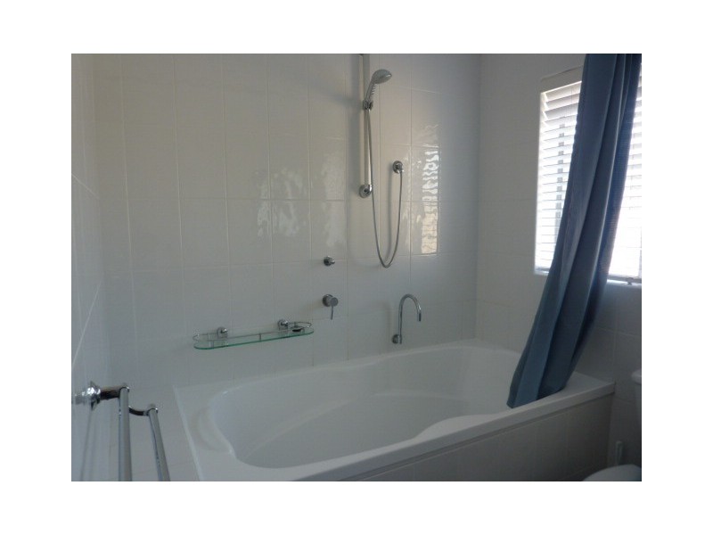 4/18 Broughton Place, Queanbeyan NSW 2620