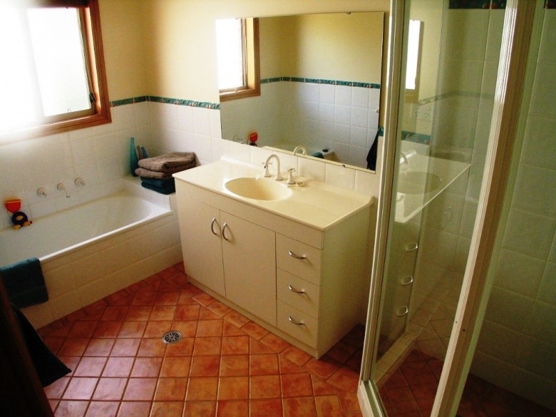 4 English Grove, Jerrabomberra NSW 2619