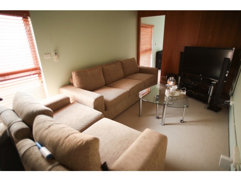 67 Monaro Street, Queanbeyan NSW 2620