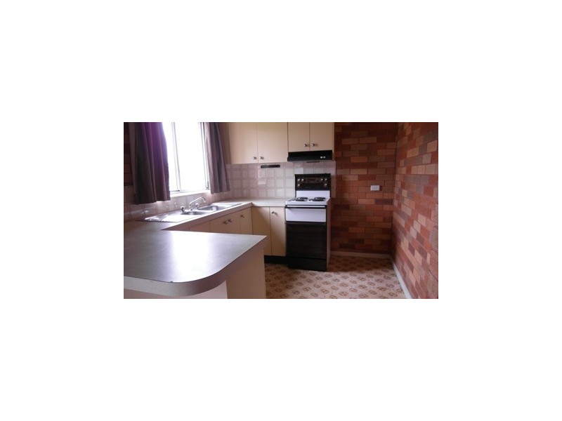 24/17 Mowatt, Queanbeyan NSW 2620