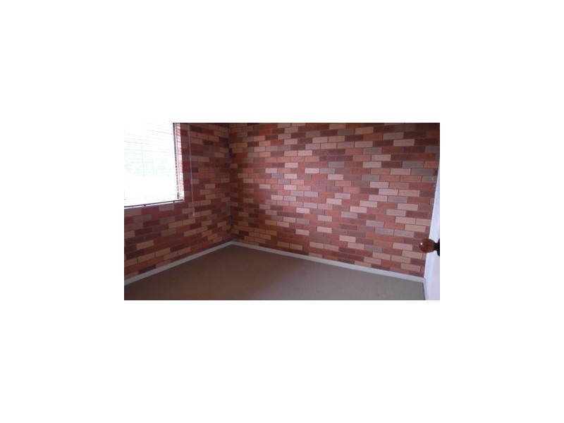 24/17 Mowatt, Queanbeyan NSW 2620