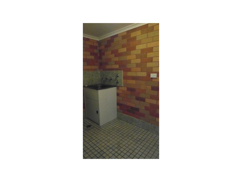 24/17 Mowatt, Queanbeyan NSW 2620