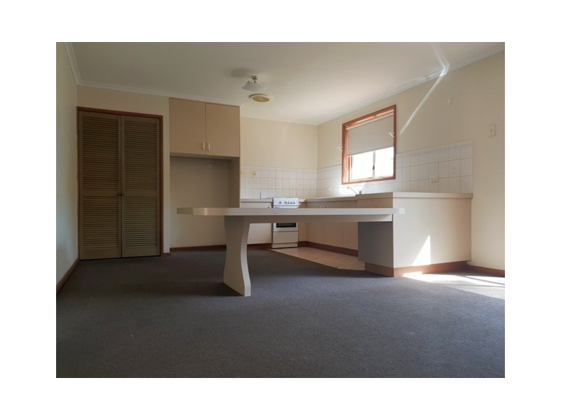 1/9 Lee Place, Queanbeyan NSW 2620