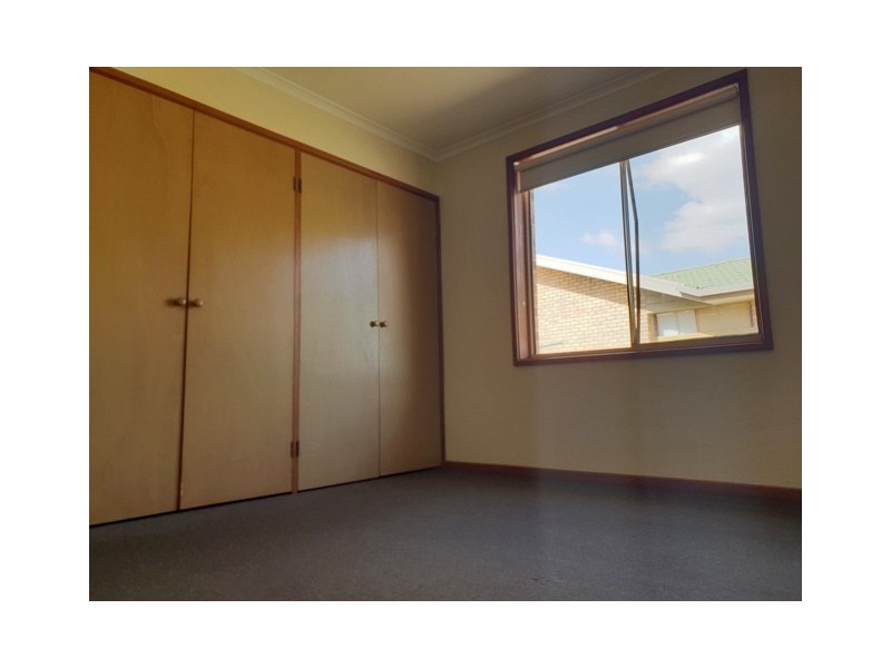 1/9 Lee Place, Queanbeyan NSW 2620