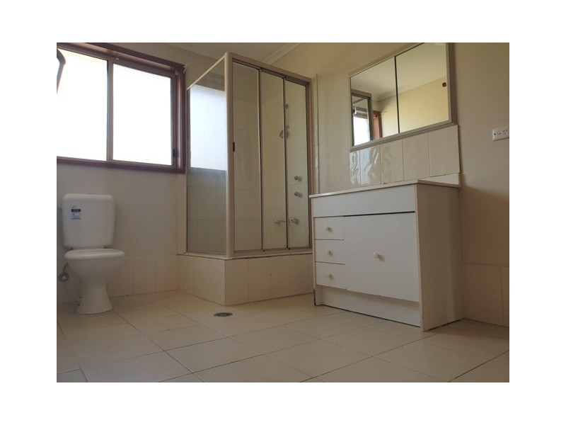 1/9 Lee Place, Queanbeyan NSW 2620