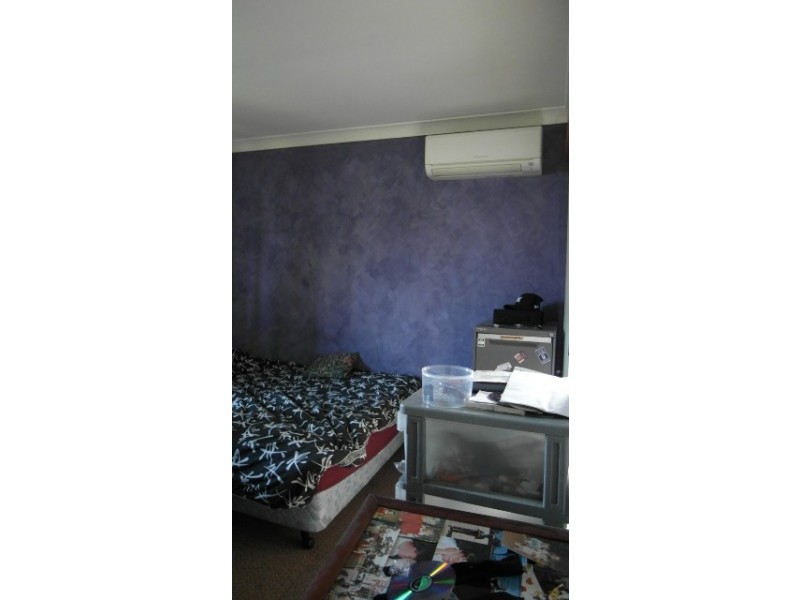 4 Hunt Place, Queanbeyan NSW 2620