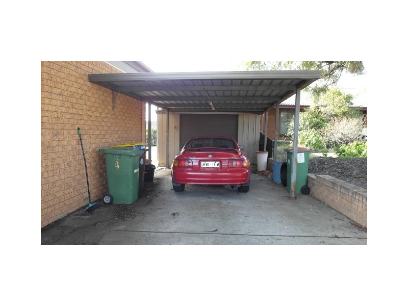 4 Hunt Place, Queanbeyan NSW 2620