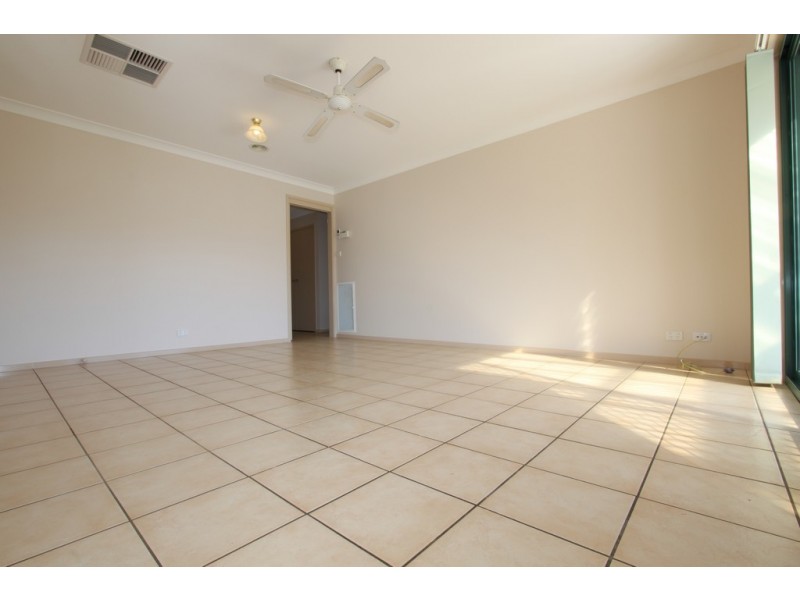 7 Palm Court, Jerrabomberra NSW 2619