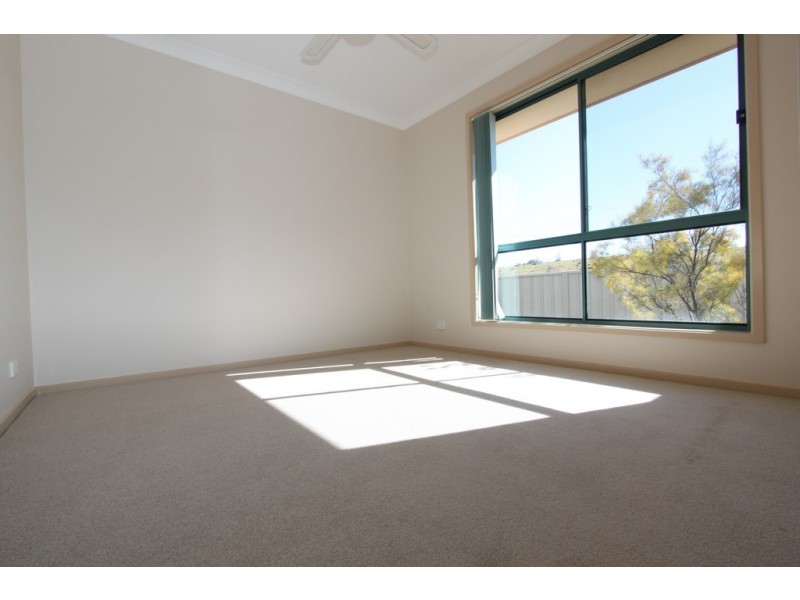 7 Palm Court, Jerrabomberra NSW 2619