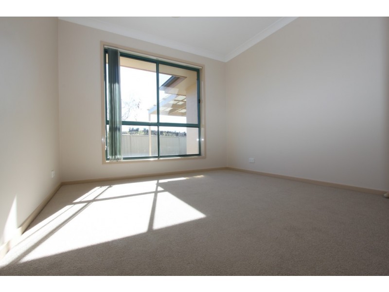 7 Palm Court, Jerrabomberra NSW 2619