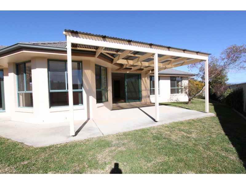 7 Palm Court, Jerrabomberra NSW 2619