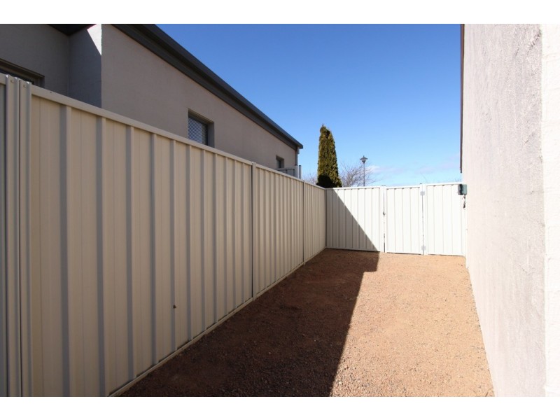 7 Palm Court, Jerrabomberra NSW 2619