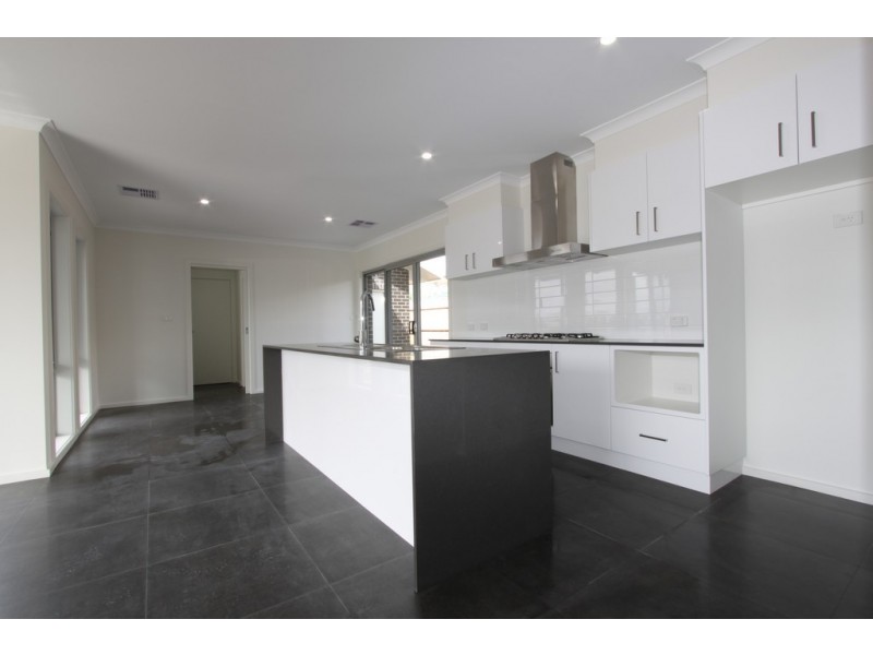 2 Styles Street, Googong NSW 2620