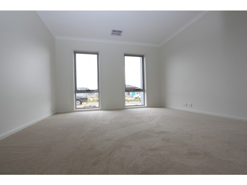 2 Styles Street, Googong NSW 2620