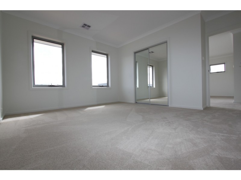 2 Styles Street, Googong NSW 2620