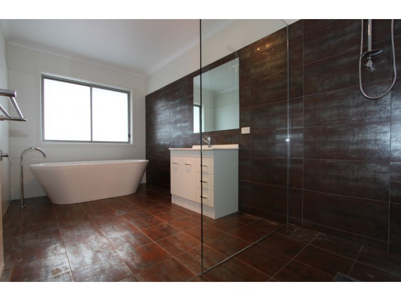2 Styles Street, Googong NSW 2620