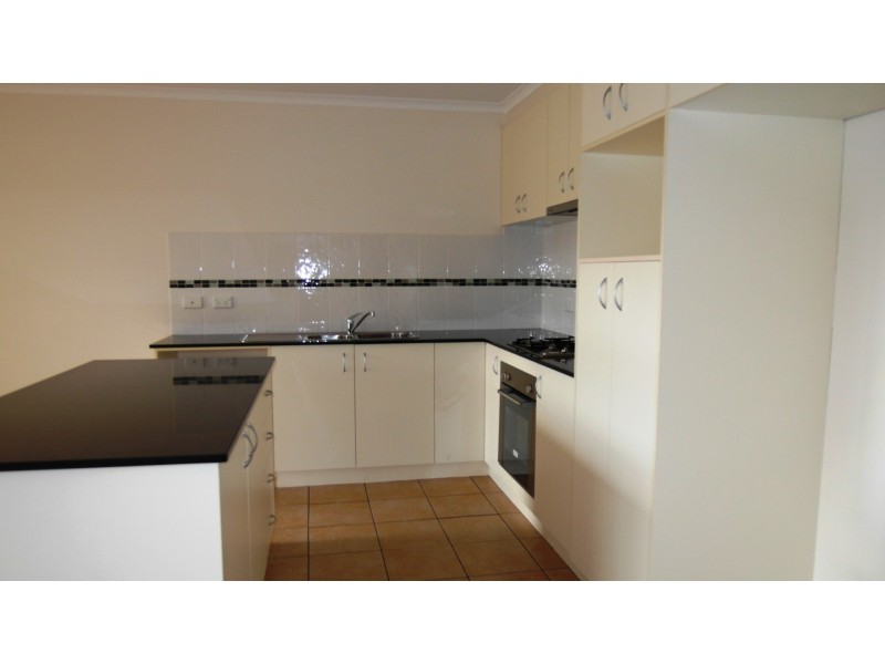 3/1B McKeahnie Street, Queanbeyan NSW 2620