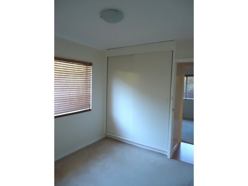 1/18 Booth Street, Queanbeyan NSW 2620