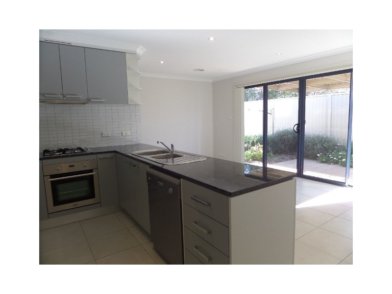 5/19 Donald Road, Queanbeyan NSW 2620