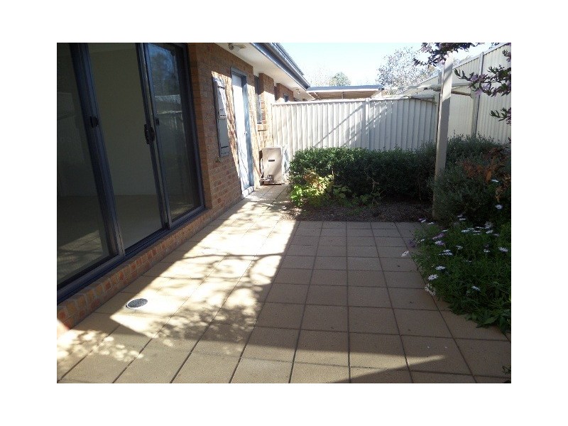 5/19 Donald Road, Queanbeyan NSW 2620