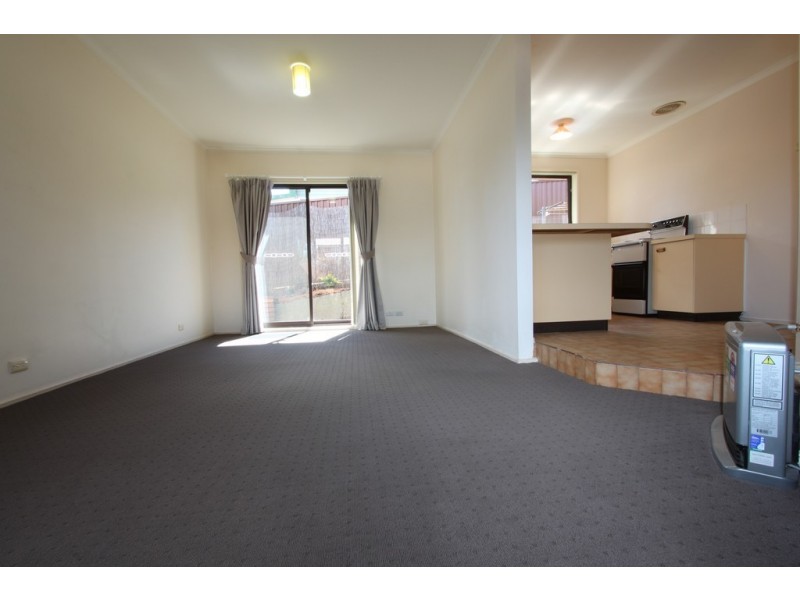 1/16 Charles Street, Queanbeyan NSW 2620