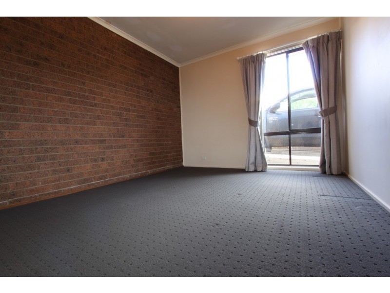 1/16 Charles Street, Queanbeyan NSW 2620