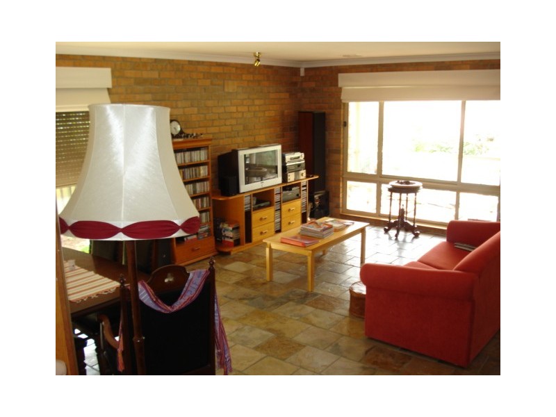 11 Wentworth Court, Jerrabomberra NSW 2619