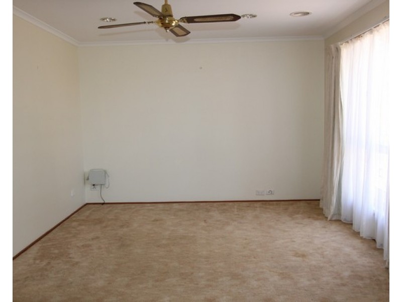 14 Franklin Court, Jerrabomberra NSW 2619