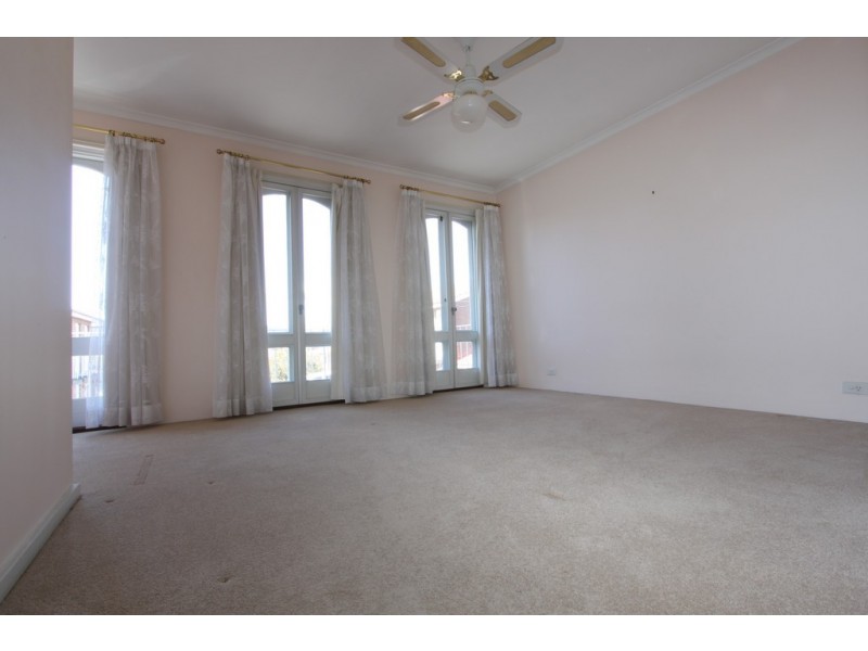 3/113 Stornaway Road, Queanbeyan NSW 2620