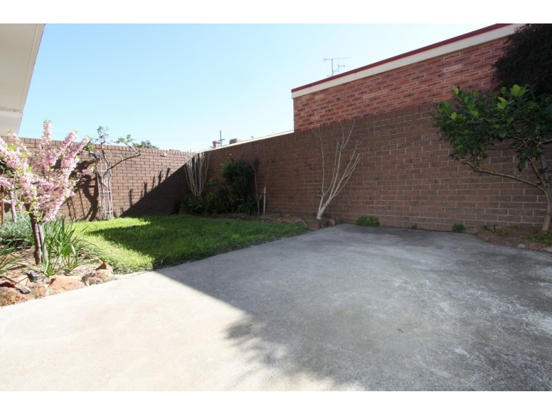 3/113 Stornaway Road, Queanbeyan NSW 2620