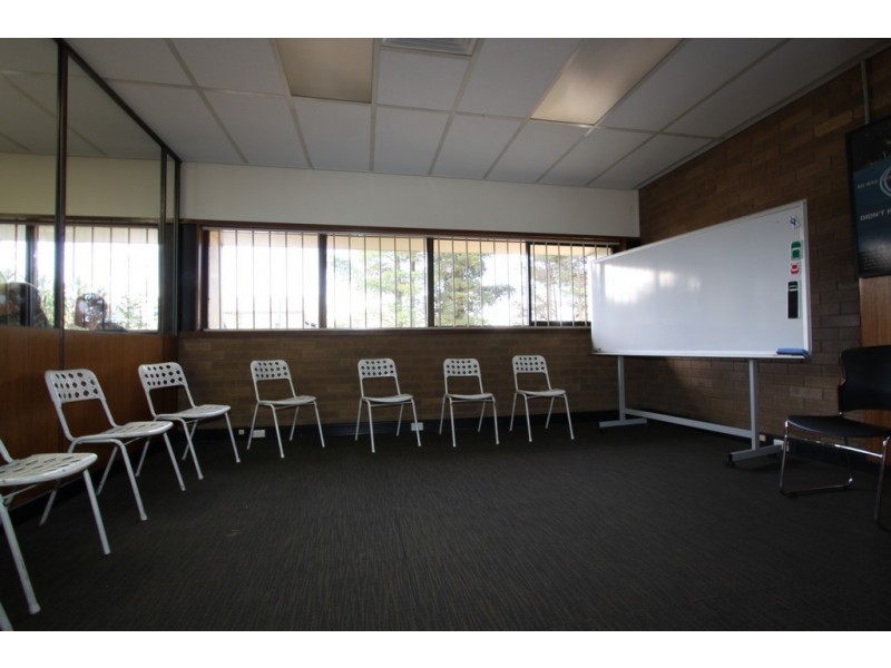 63 Hincksman Street, Queanbeyan NSW 2620