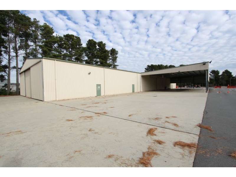 63 Hincksman Street, Queanbeyan NSW 2620