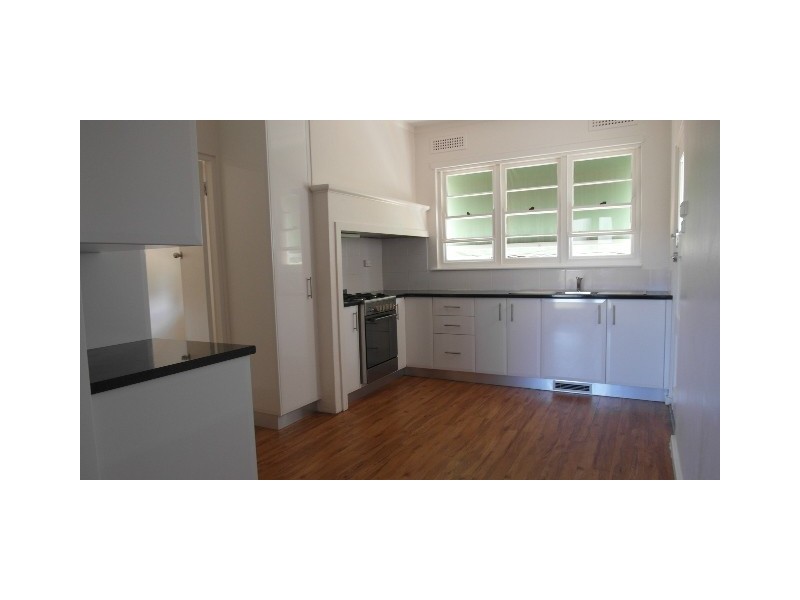 83 Cooma Street, Queanbeyan NSW 2620