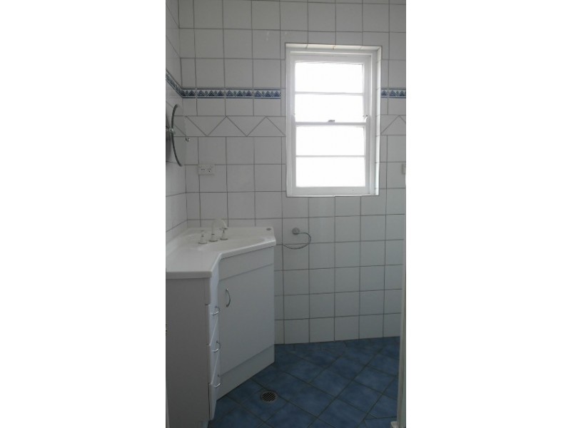 83 Cooma Street, Queanbeyan NSW 2620