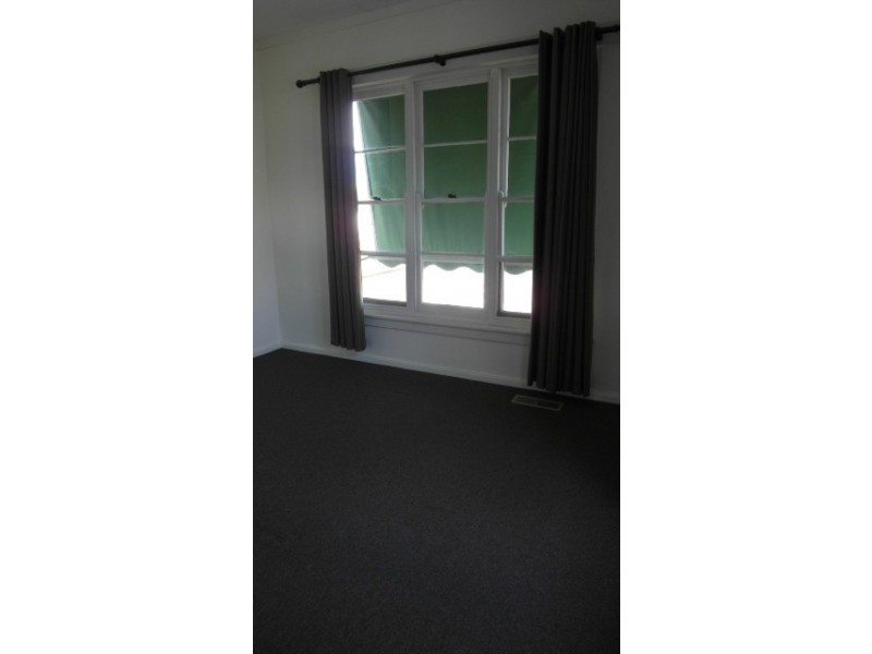 83 Cooma Street, Queanbeyan NSW 2620