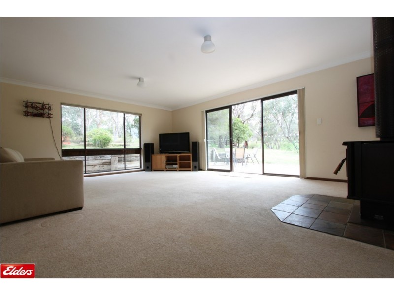 733 Old Cooma Road, Googong NSW 2620
