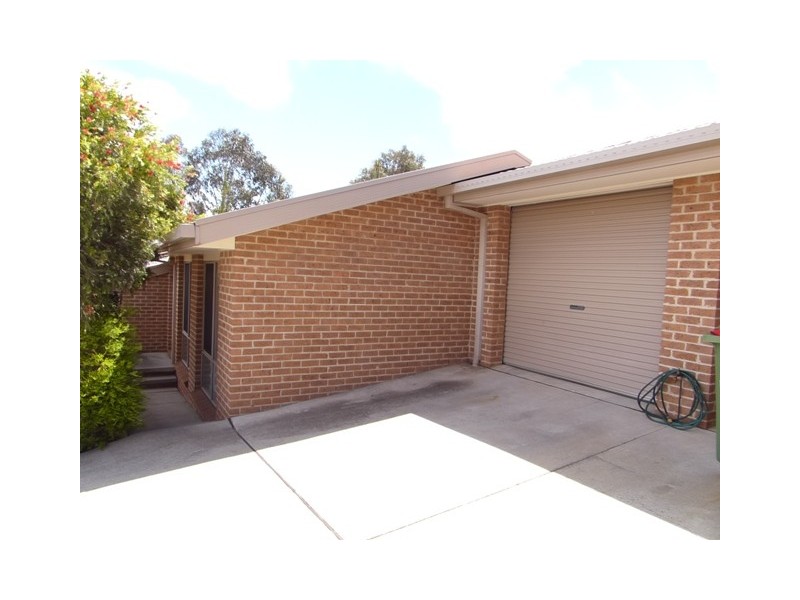 4A Delmar Crescent, Queanbeyan NSW 2620