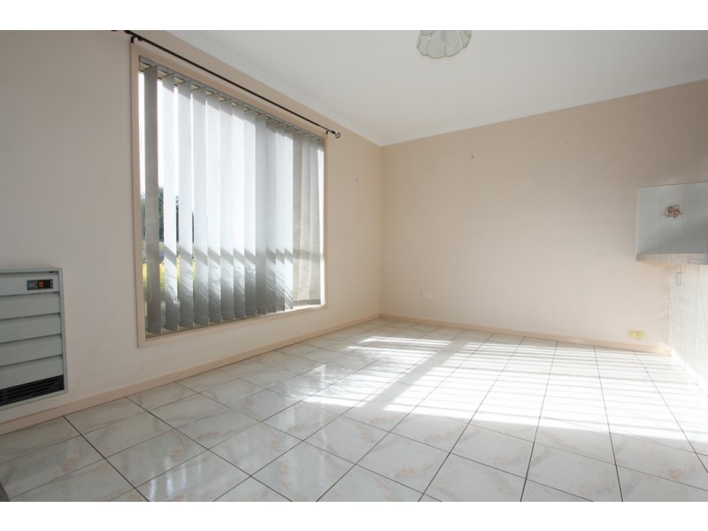 1/2 Russell Place, Queanbeyan NSW 2620