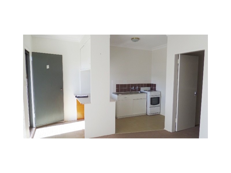 8/124 Henderson Road, Queanbeyan NSW 2620