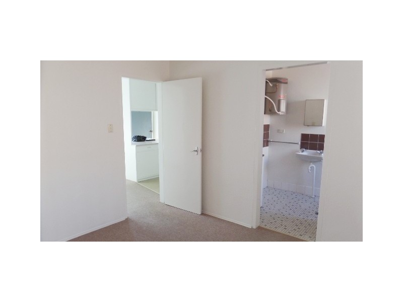 8/124 Henderson Road, Queanbeyan NSW 2620